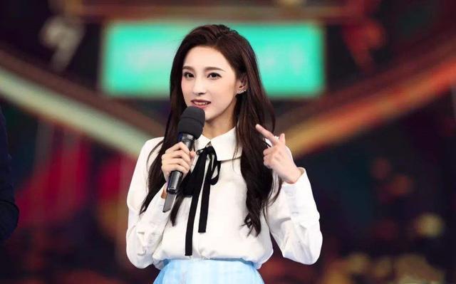 央视、NBA美女主持人年仅25岁